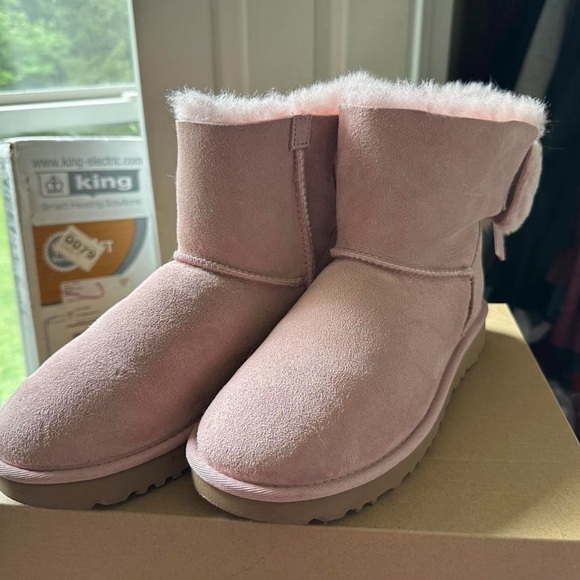 UGG Blush Pink classic double bow boots 🎀 - Picture 3 of 7